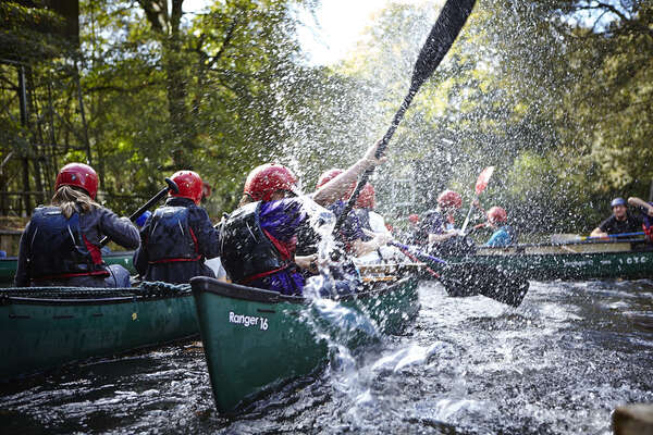 scouts_in_canoes_jpg